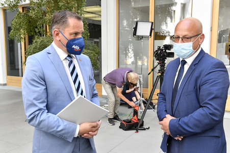 Ankunft zur AfD Pressekonferenz zur Landtagswahl in Sachsen-Anhalt in Berlin