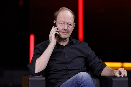 Martin Sonneborn und Gregor Gysi auf der lit.Cologne 2021 in Köln