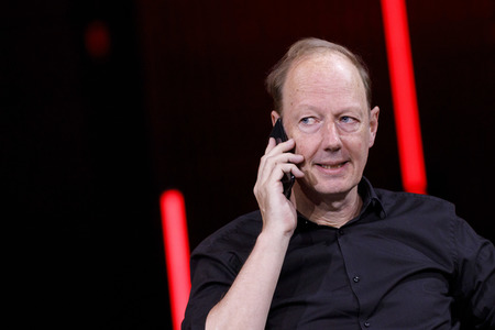 Martin Sonneborn und Gregor Gysi auf der lit.Cologne 2021 in Köln