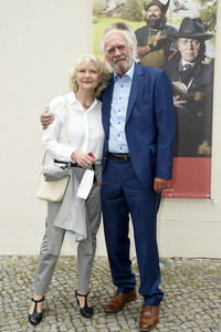 Theaterpremiere 'Winterrose' in Berlin