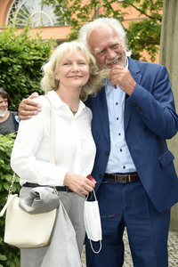 Theaterpremiere 'Winterrose' in Berlin