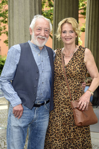 Theaterpremiere 'Winterrose' in Berlin