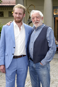 Theaterpremiere 'Winterrose' in Berlin