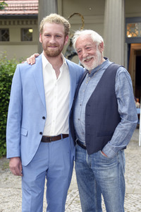 Theaterpremiere 'Winterrose' in Berlin