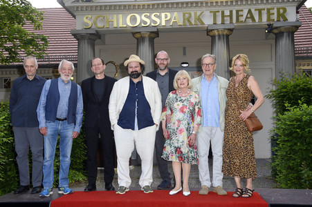Theaterpremiere 'Winterrose' in Berlin
