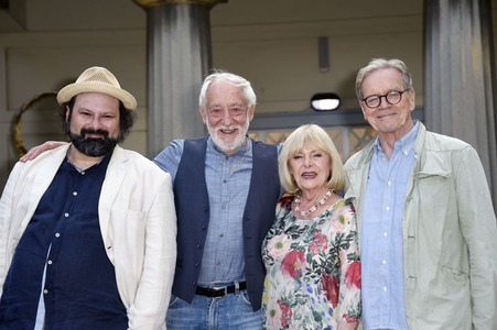 Theaterpremiere 'Winterrose' in Berlin