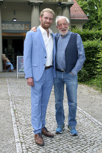 Theaterpremiere 'Winterrose' in Berlin