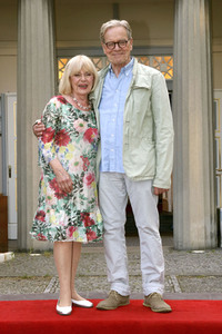 Theaterpremiere 'Winterrose' in Berlin