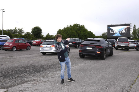 Filmscreening 'Ausgrissn! In der Lederhosn nach Las Vegas' in Aschheim