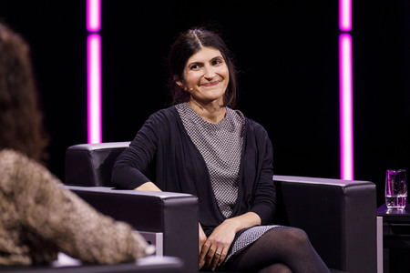 Miryam Schellbach und Shida Bazyar auf der lit.Cologne 2021 in Köln