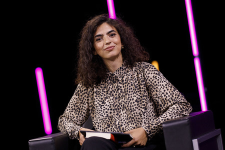 Miryam Schellbach und Shida Bazyar auf der lit.Cologne 2021 in Köln