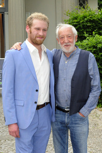 Theaterpremiere 'Winterrose' in Berlin