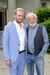 Theaterpremiere 'Winterrose' in Berlin