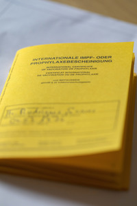 Symbolfoto Impfbescheinigung