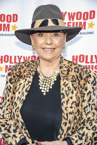 Ehrung von Barbara Eden im Hollywood Museum in Los Angeles