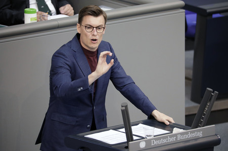 233. Sitzung des Deutschen Bundestages in Berlin