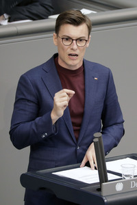 233. Sitzung des Deutschen Bundestages in Berlin