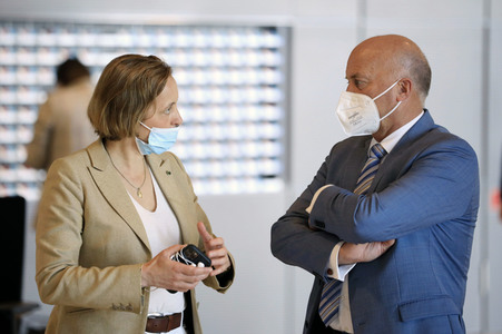 233. Sitzung des Deutschen Bundestages in Berlin