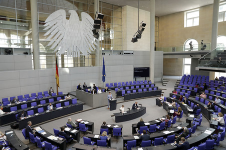 233. Sitzung des Deutschen Bundestages in Berlin