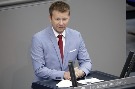 233. Sitzung des Deutschen Bundestages in Berlin