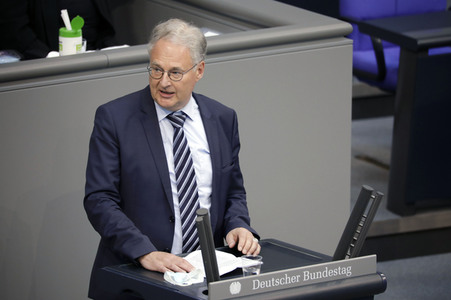 233. Sitzung des Deutschen Bundestages in Berlin