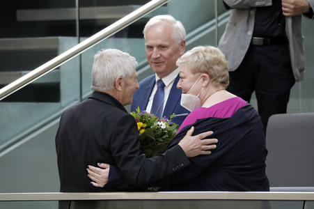 233. Sitzung des Deutschen Bundestages in Berlin