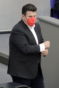 233. Sitzung des Deutschen Bundestages in Berlin