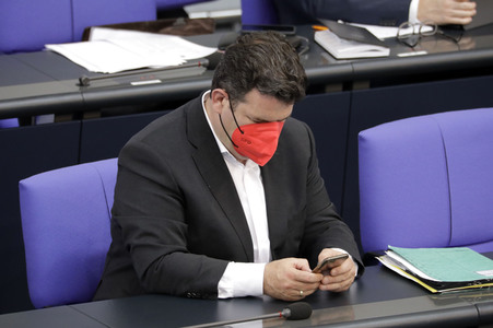 233. Sitzung des Deutschen Bundestages in Berlin