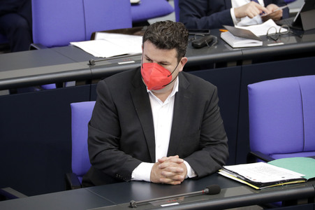 233. Sitzung des Deutschen Bundestages in Berlin