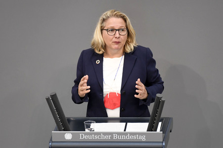 233. Sitzung des Deutschen Bundestages in Berlin