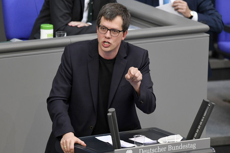 233. Sitzung des Deutschen Bundestages in Berlin