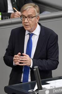 233. Sitzung des Deutschen Bundestages in Berlin