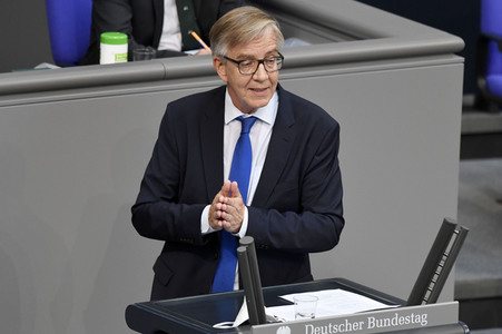 233. Sitzung des Deutschen Bundestages in Berlin