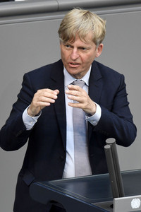 233. Sitzung des Deutschen Bundestages in Berlin