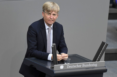 233. Sitzung des Deutschen Bundestages in Berlin