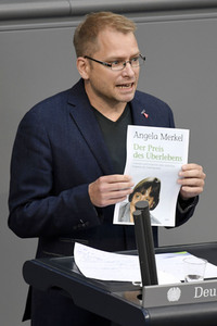 233. Sitzung des Deutschen Bundestages in Berlin