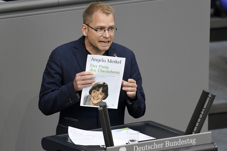 233. Sitzung des Deutschen Bundestages in Berlin