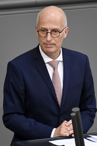 233. Sitzung des Deutschen Bundestages in Berlin