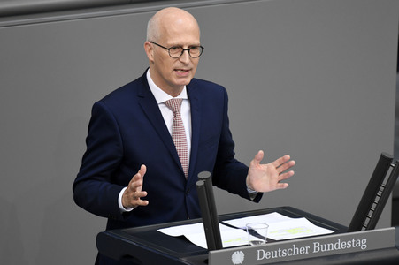 233. Sitzung des Deutschen Bundestages in Berlin