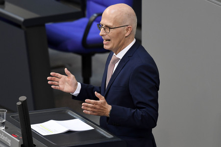 233. Sitzung des Deutschen Bundestages in Berlin