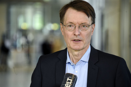 233. Sitzung des Deutschen Bundestages in Berlin