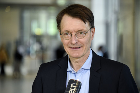 233. Sitzung des Deutschen Bundestages in Berlin