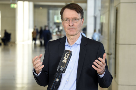 233. Sitzung des Deutschen Bundestages in Berlin