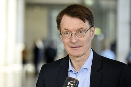 233. Sitzung des Deutschen Bundestages in Berlin