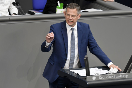 233. Sitzung des Deutschen Bundestages in Berlin