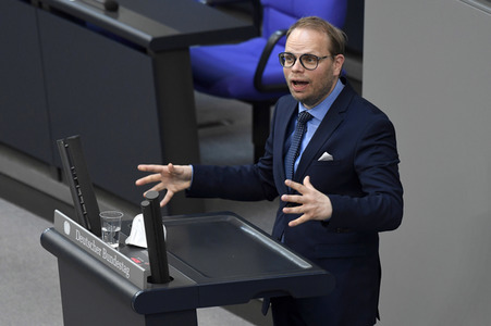 233. Sitzung des Deutschen Bundestages in Berlin