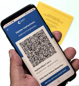 Symbolfoto Digitaler Impfnachweis