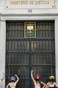Femen Protest für die Freilassung von Juana Rivas in Madrid