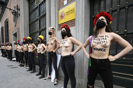Femen Protest für die Freilassung von Juana Rivas in Madrid