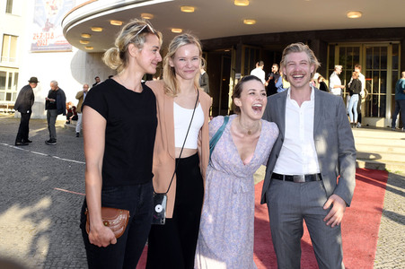 Theaterpremiere 'Vorhang auf für Cyrano' in Berlin